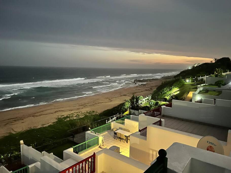 13 Skiathos Beachfront In Shakas Rock Apartment Ballito
